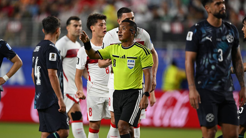 İtalyanlar Montella’nın üstünü çizdi: Türkiye batıyor, Paraguay kutlama yapıyor - Resim: 5