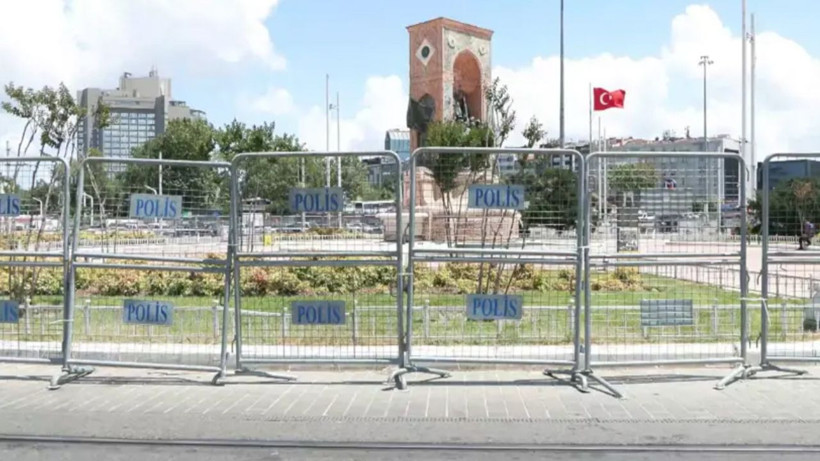 Metro ve bazı yollar kapatıldı - Resim: 1