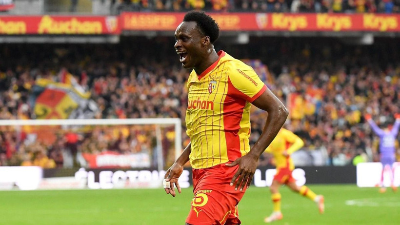 Galatasaray'dan savunmaya dev hamle: Avrupa devleriyle yarışa girdi - Resim: 2