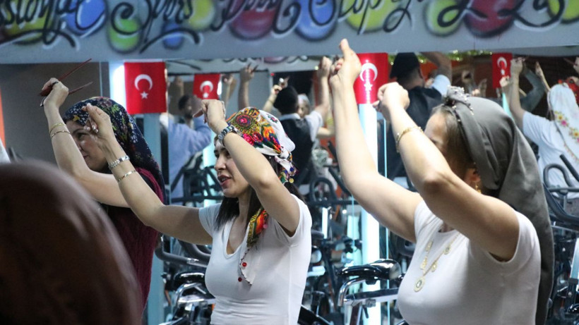 Kayseri'de ezber bozan spor: Şalvarla pedal çevirip yağ yakıyorlar - Resim: 9