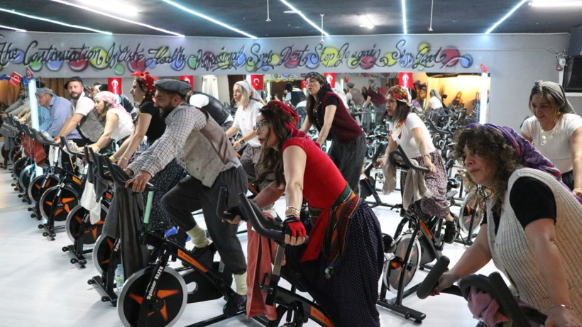Kayseri'de ezber bozan spor: Şalvarla pedal çevirip yağ yakıyorlar - Resim: 6
