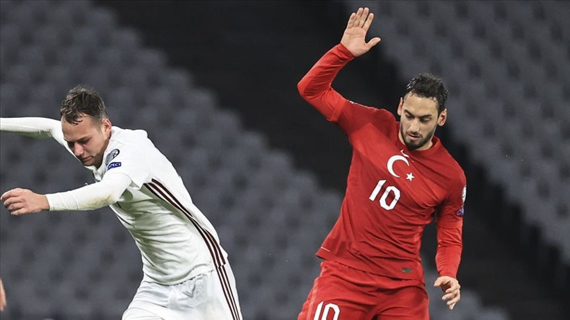 Hakan Çalhanoğlu'ndan dikkat çeken öz eleştiri: "Biz o umutların karşılığını veremedik" - Resim: 7