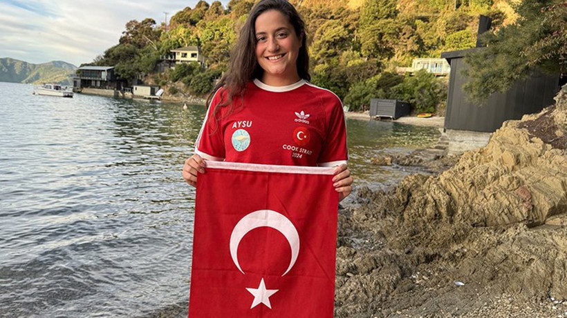 Aysu Türkoğlu Tsugaru Kanalı'nı 13 saat 44 dakikada yüzerek tarihe geçti - Resim : 1