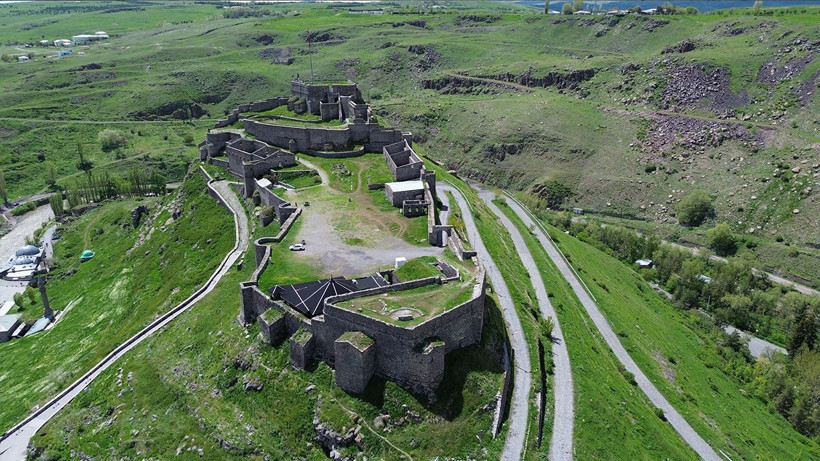 Asırlık ihtişamıyla Kars Kalesi UNESCO yolunda - Resim: 4