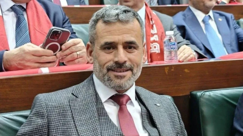 AK Partili belediye başkanına evinin önünde bıçaklı saldırı...Oğlu yaralandı - Resim : 1