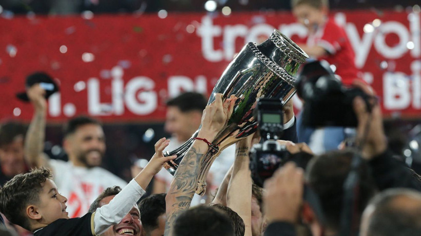 Süper Lig'de 4 büyükleri kıskandıracak transfer: Dünya yıldızı Türkiye'ye geldi - Resim: 1