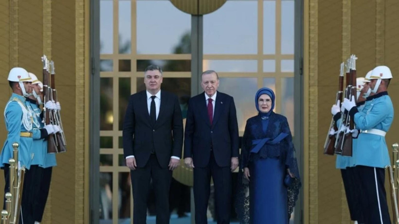 Külliye'de NATO resepsiyonu: Liderler aile fotoğrafı verdi - Resim: 12