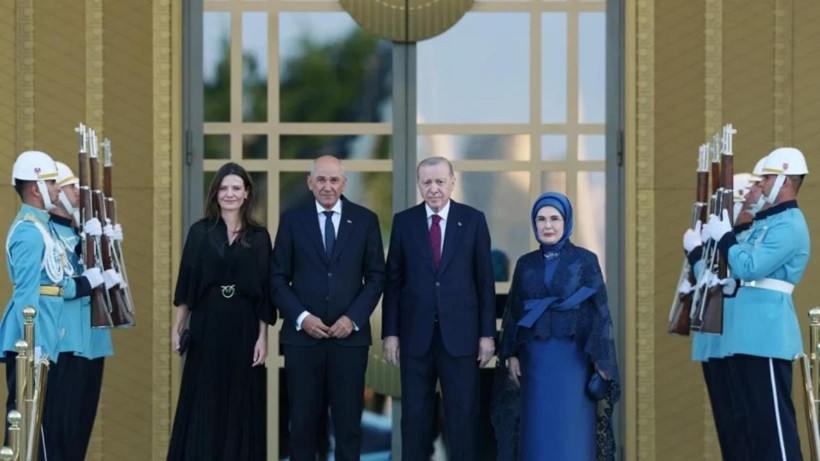 Külliye'de NATO resepsiyonu: Liderler aile fotoğrafı verdi - Resim: 13