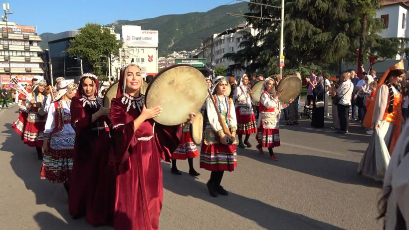 Dünya dansçıları şehri ablukaya aldı: Bursa’da tarihi anlar - Resim: 5