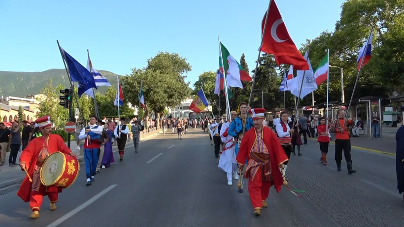 Dünya dansçıları şehri ablukaya aldı: Bursa’da tarihi anlar - Resim: 2