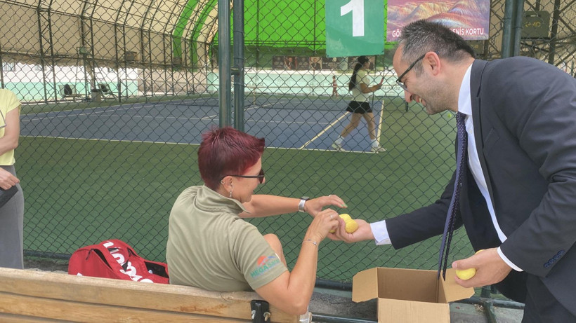 Tenis turnuvası kayısıyla tatlandı: 171 sporcu Iğdır misafir edildi - Resim: 6