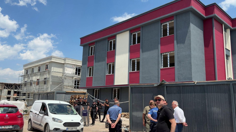 Erzurum’da şantiyede icra savaşı: Polis biber gazıyla müdahale etti - Resim: 9