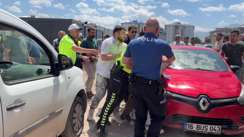 Erzurum’da şantiyede icra savaşı: Polis biber gazıyla müdahale etti - Resim: 1