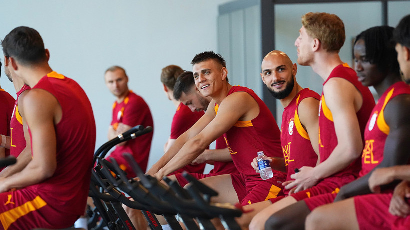 Galatasaray'da Osimhen sevinci yaşanırken kampa katılan sürpriz isim şaşırttı - Resim : 3