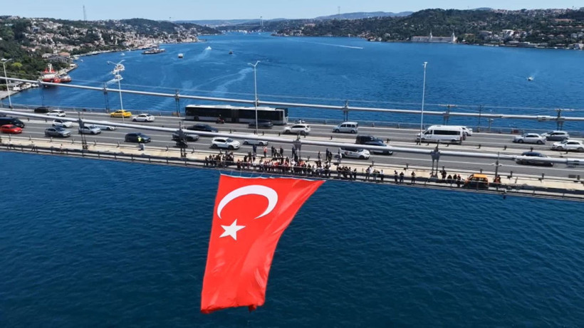 O gece destan yazan köprüden dünyaya net mesaj - Resim: 2