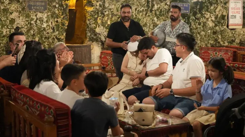 Bu lezzet 40 derecede serinletiyor: Gaziantep'te fincan fincan satılıyor - Resim: 1