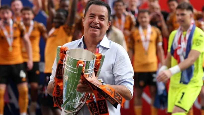 Acun Ilıcalı Türkiye'nin hayallerini yıkan genç yıldızı Hull City'e istedi - Resim: 2