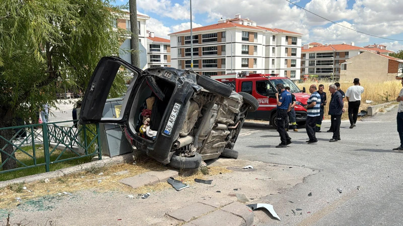 Minibüsteki yolcular ölümden döndü: Eskişehir’de feci kaza - Resim: 8