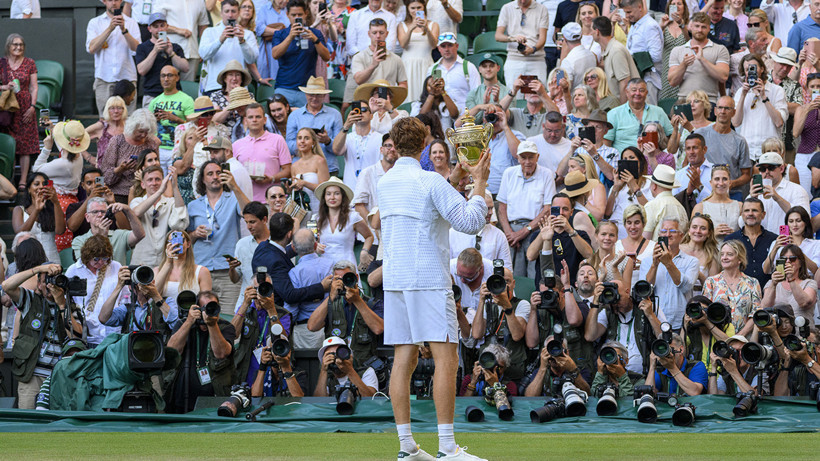 Sinner Wimbledon zaferiyle servetine servet kattı - Resim : 1