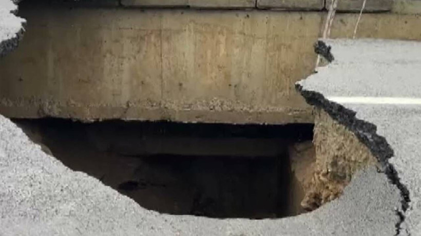 Rekor sıcaklıklar büyük felaketi tetikliyor: Yollar çöküyor, altyapı alarm veriyor - Resim: 10