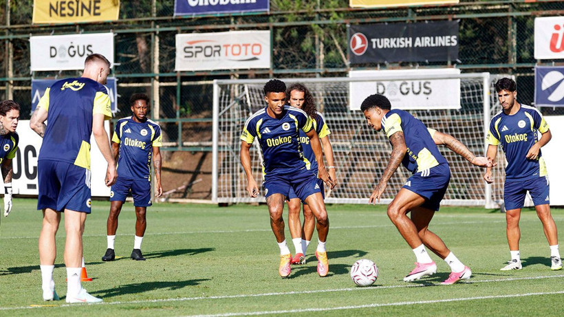 Fenerbahçe'de ayrılık kararı: 5 futbolcunun bileti kesildi - Resim: 5
