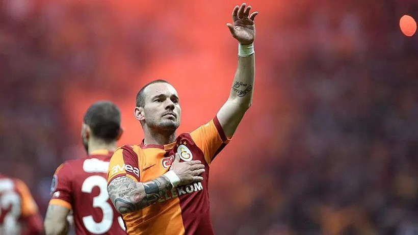 Yapay zekaya sorduk: Süper Lig'e gelmiş en kariyerli 10 futbolcu kim? - Resim: 8