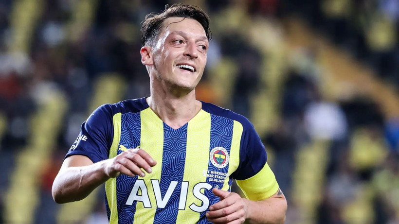 Yapay zekaya sorduk: Süper Lig'e gelmiş en kariyerli 10 futbolcu kim? - Resim: 4