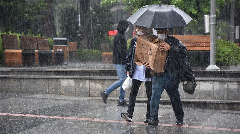 Meteoroloji uyardı: 11 ilde gök gürültülü sağanak yağış geliyor - Resim: 15