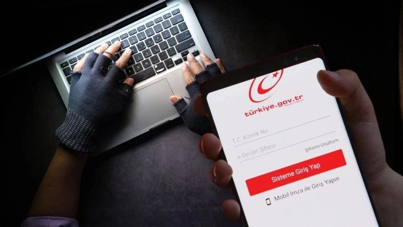 Telefonunuza gelen bu mesaja dikkat: Tek tıkla şifrenizi ele geçiriyorlar - Resim: 4