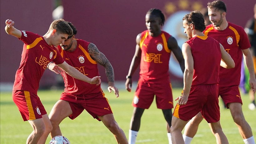 Galatasaray'da neler oluyor? Osimhen iddiası ortalığı ayağa kaldırdı - Resim: 1