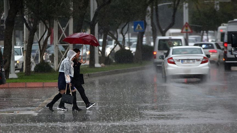 Meteoroloji il il saat verdi: 25 ilde gök gürültülü sağanak, 15 ilde sarı kod - Resim: 11