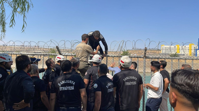 Sulama kanalında iki çocuk çırpınıyordu: Valinin korumaları devre girdi - Resim: 5