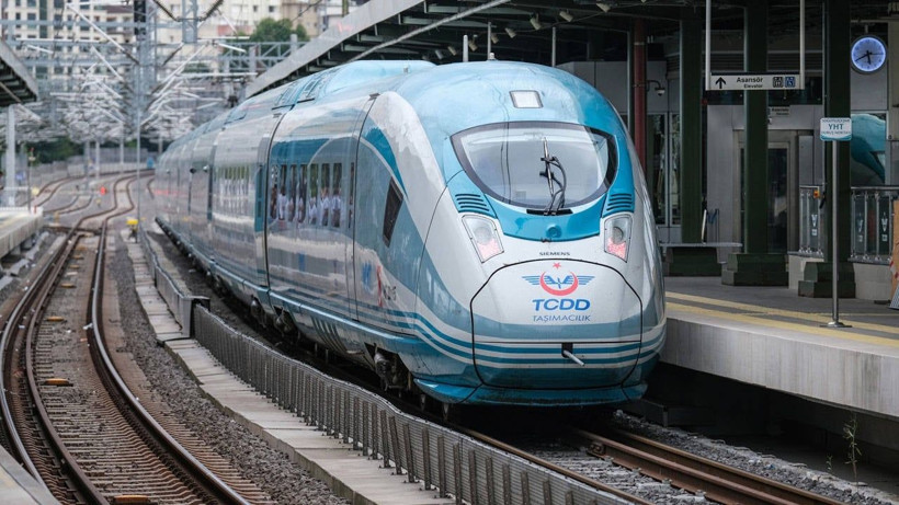 Yüksek Hızlı Tren'e ‘Memur zammı’ ayarı - Resim: 1