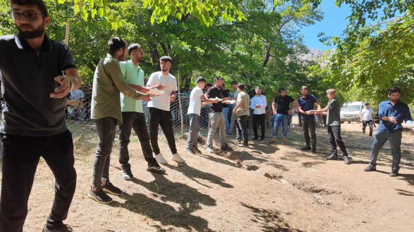 3 asırdır tek bir yıl bile aksatılmıyor: Yapılmazsa köyün başına musibet geliyor - Resim: 14