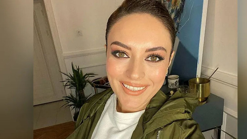 Ezgi Mola’nın gece kulübü görüntüleri olay oldu: Yanındaki genç kim? - Resim: 4