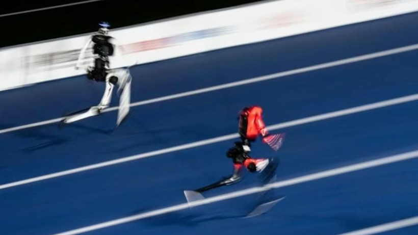 İnsansı robotlar tarihin en hızlı atletinin rekorunu kırdı - Resim: 2