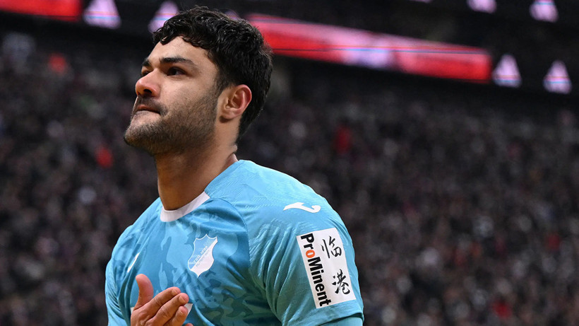 Milli futbolcu Ozan Kabak Bundesliga'da sezona golle başladı - Resim : 1