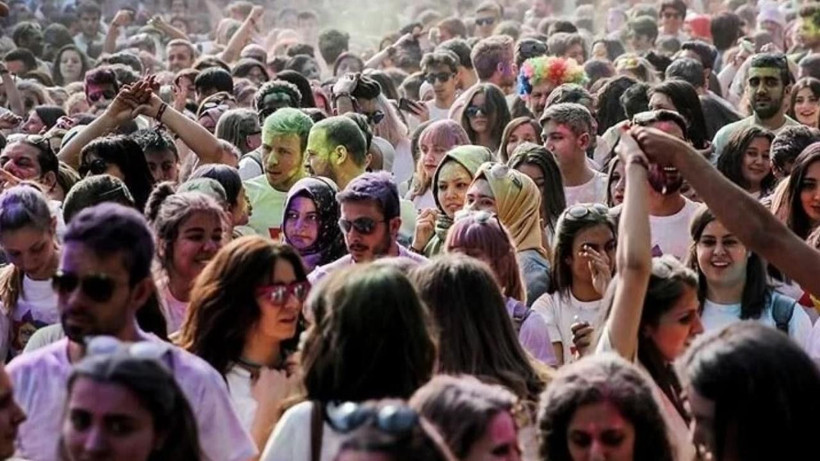 Gençlerin çalışmak istediği 20 şirket belli oldu: Zirvedeki isim dikkat çekti - Resim: 1