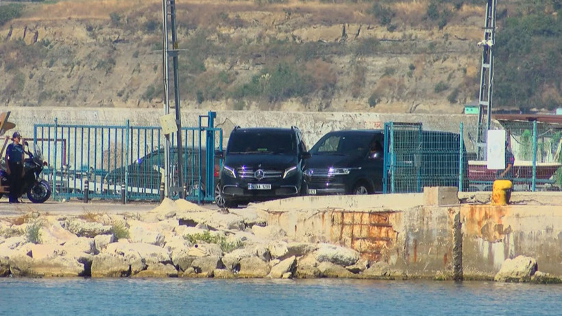 Silivri açıklarında nefesler tutuldu: Acı ve umut bir arada: Vali Gül çalışmaları inceledi - Resim: 1