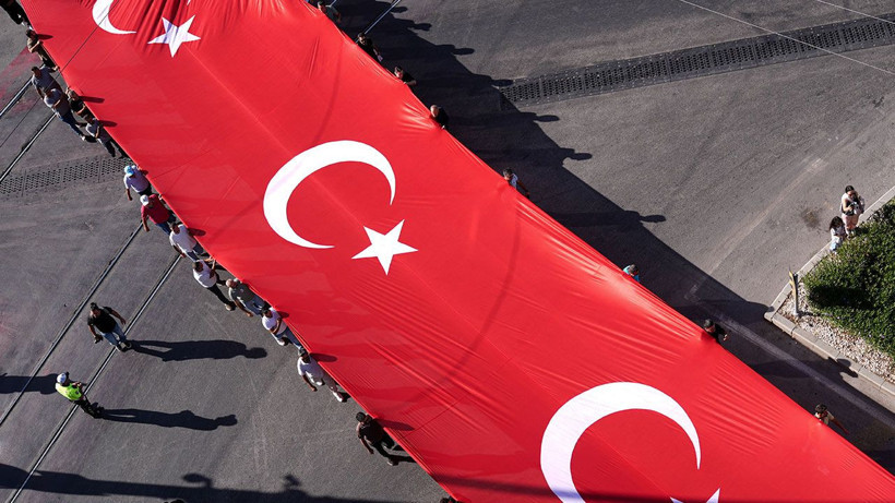 Atatürk ve kahramanların izinde: İzmirliler akın etti - Resim: 4