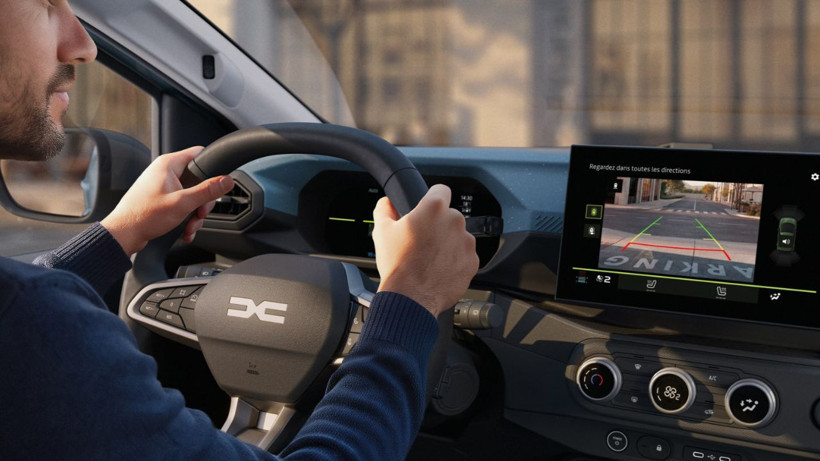 Piyasanın en uygun fiyatlı elektrikli otomobili baştan aşağı yenilendi - Resim: 24