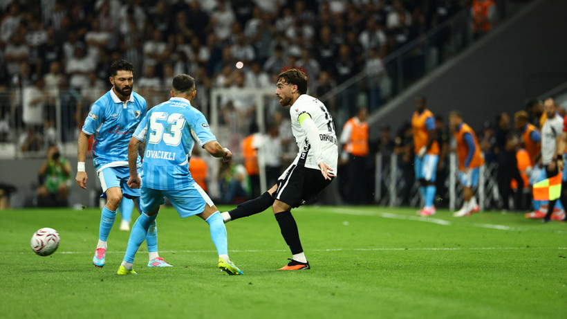 Beşiktaş Erzurumspor’u 3-0 mağlup ederek maç fazlasıyla liderlik koltuğuna oturdu - Resim : 7