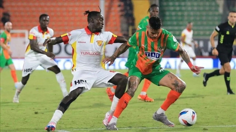 Alanyaspor ile Göztepe yenişemedi: 4 gollü maçta kazanan çıkmadı - Resim : 1