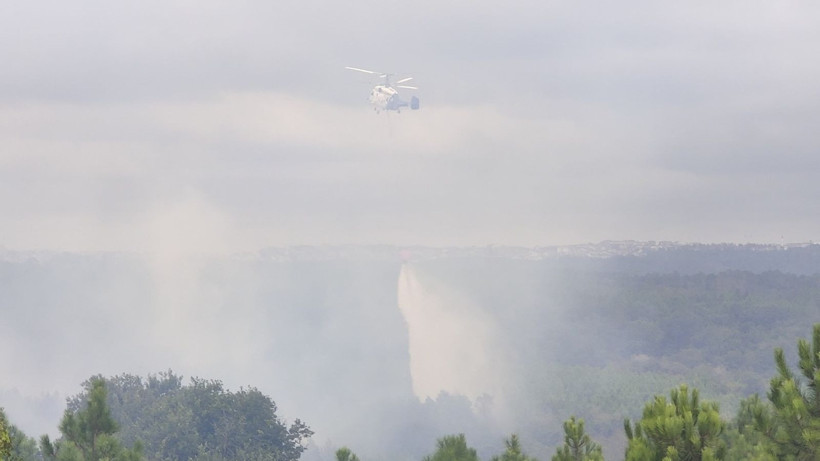 İstanbul’da yangın: Karadan ulaşım yok: Helikopterler peş peşe havalandı - Resim: 6