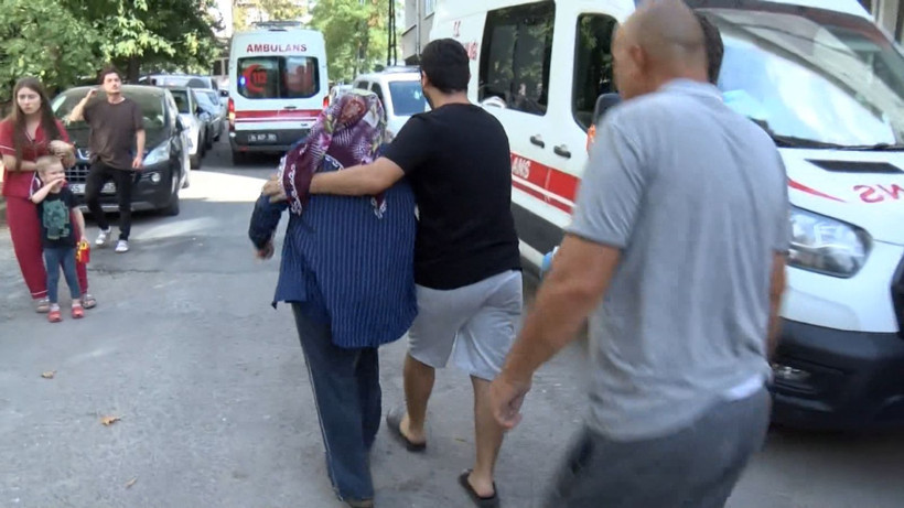 Kartal'da alevler binayı sardı: Dumanlar arasında can pazarı - Resim: 4