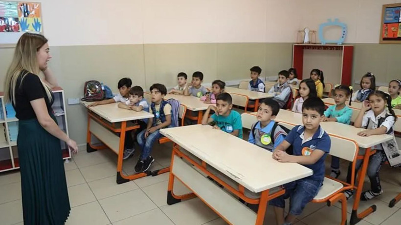 Ders zili yarın çalacak: Telefon artık öğretmenlere de yasak - Resim: 2