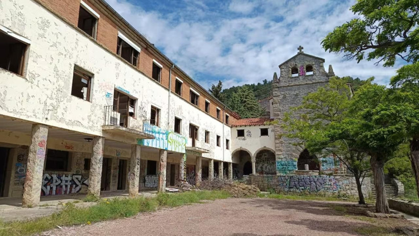 Bir daire parasına koskoca köyü satın aldı: Ne yapacağı ortaya çıkınca şaşırttı - Resim: 6