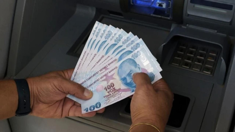 140 lira çekecekti, hayatı değişti: ATM’deki açıkla servet sahibi oldu - Resim: 6