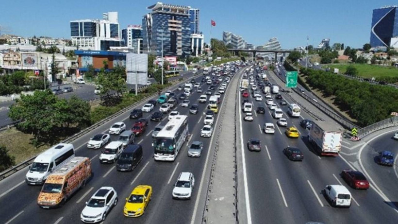 İstanbul'da trafik kilitlendi (15 Eylül 2026) - Resim: 3