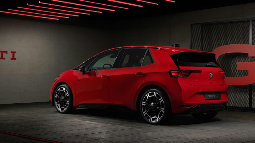 Volkswagen ID.3 GTI tanıtıldı: Tarihin en güçlü GTI'ı artık arkadan itişli - Resim: 3
